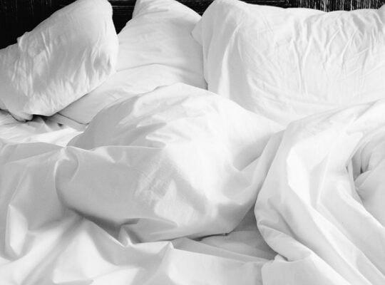 Sengegavlens store makeover: Sådan kan du forvandle dit soveværelse med en ny sengegavl